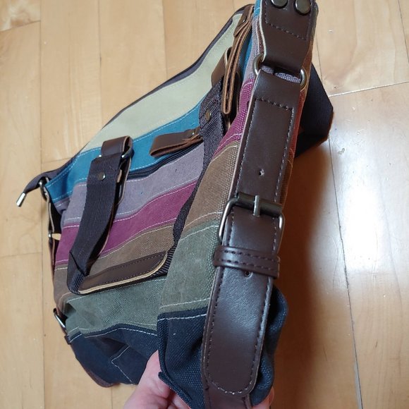 **NWOT** Striped handbag - Picture 4 of 5